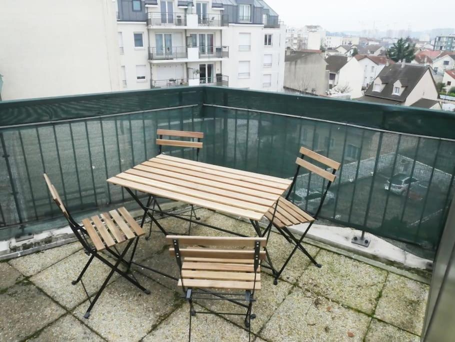 Drancy : 4 Pieces En Centre Ville + Parking Zewnętrze zdjęcie